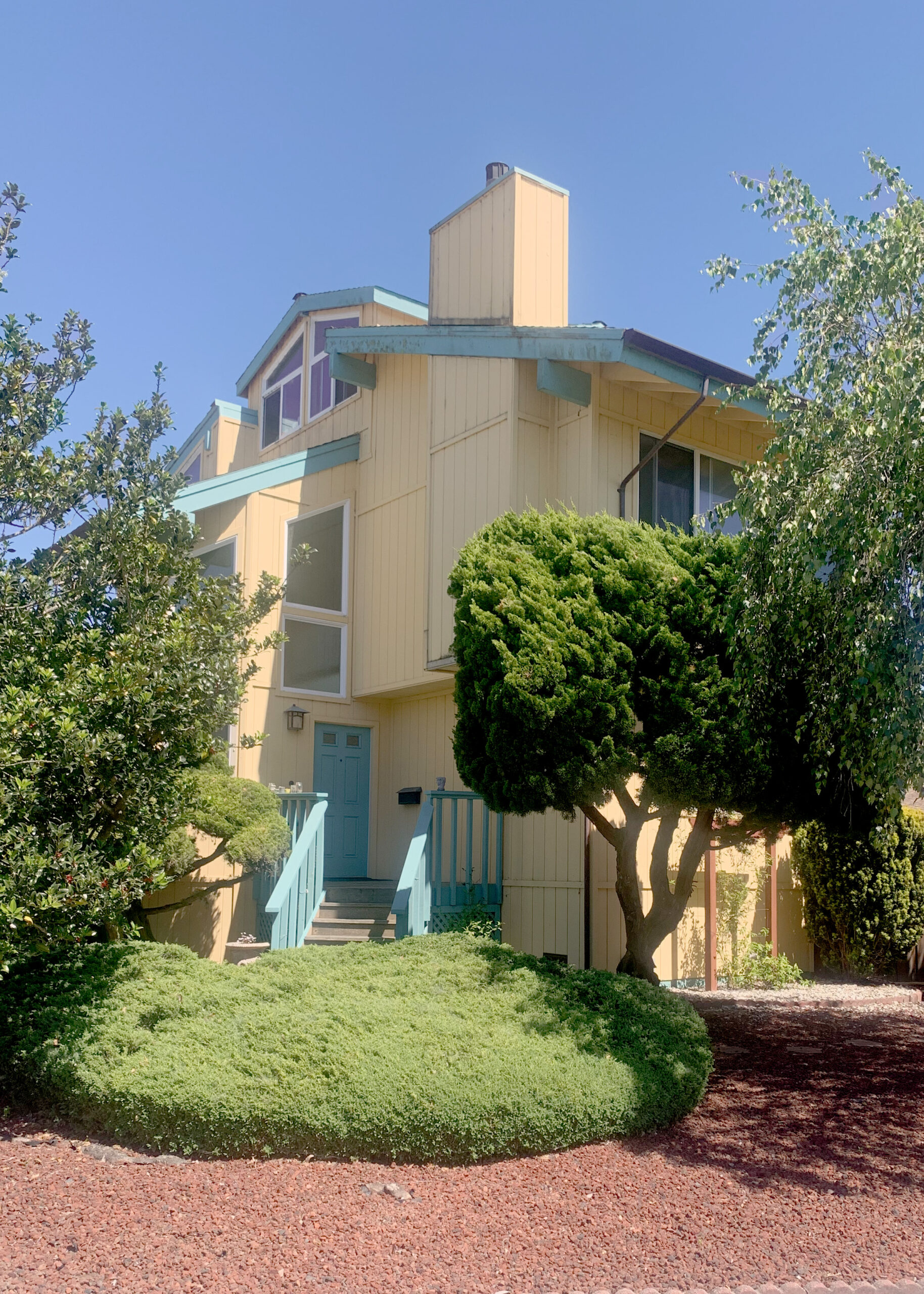 Santa Cruz Califorinia Neighborhood
Lorenalia