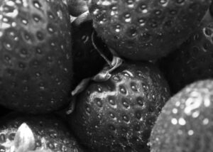 Strawberries, a tribute to Edward Weston
Lorenalia