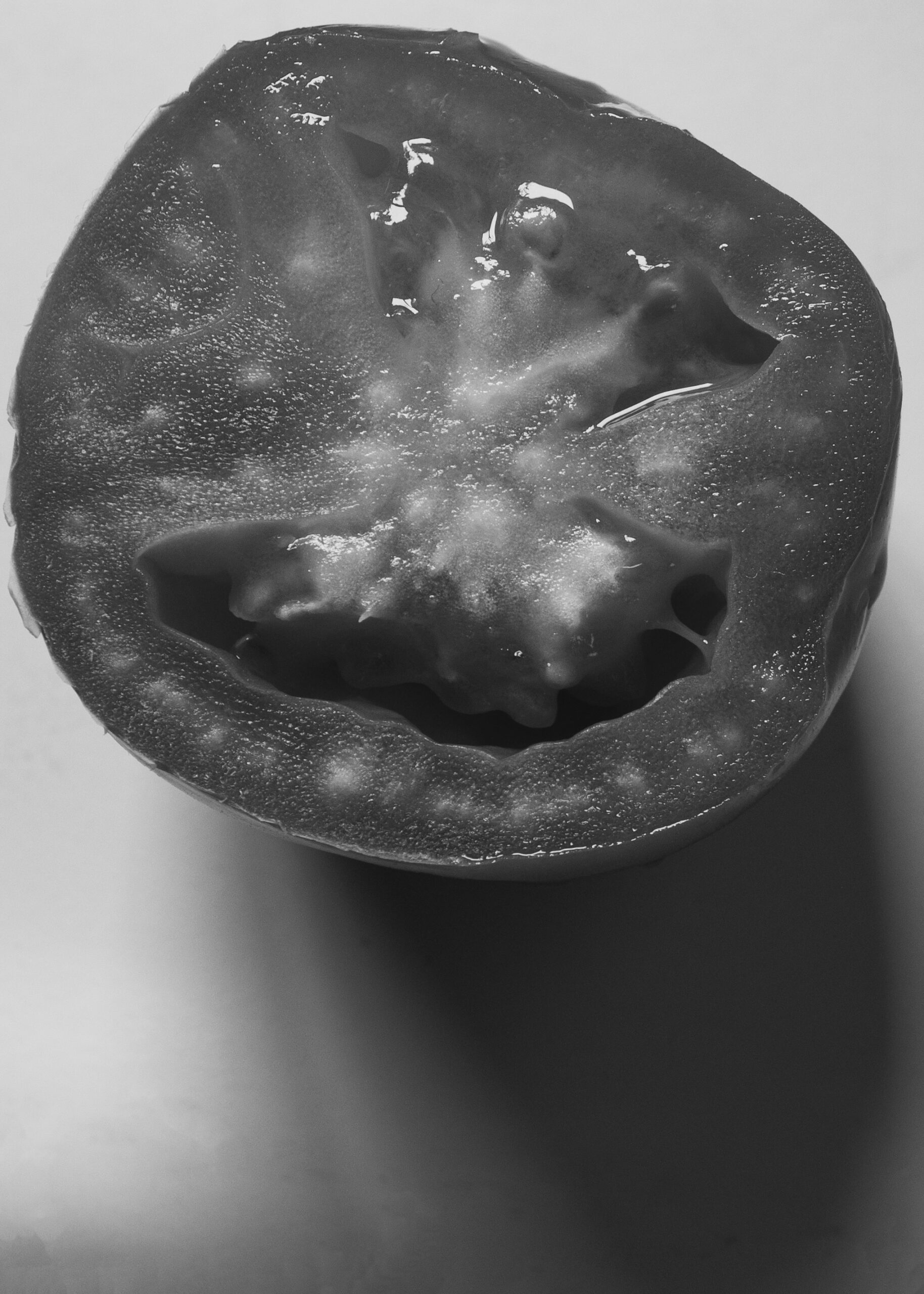 Tomate, a tribute to Edward Weston
Lorenalia